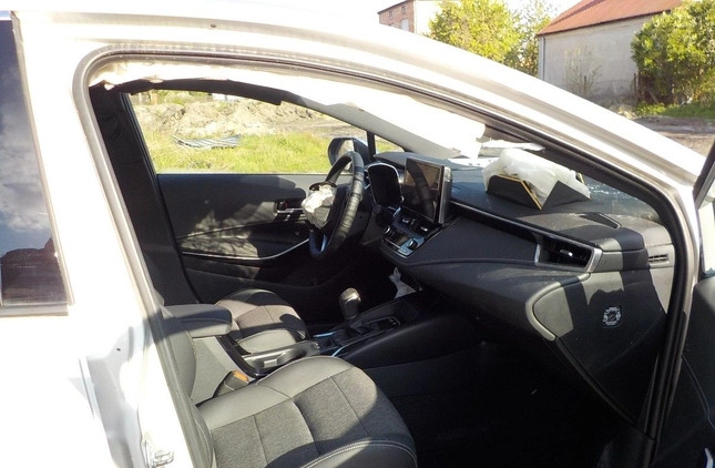 Toyota Corolla cena 46900 przebieg: 6011, rok produkcji 2022 z Rumia małe 596